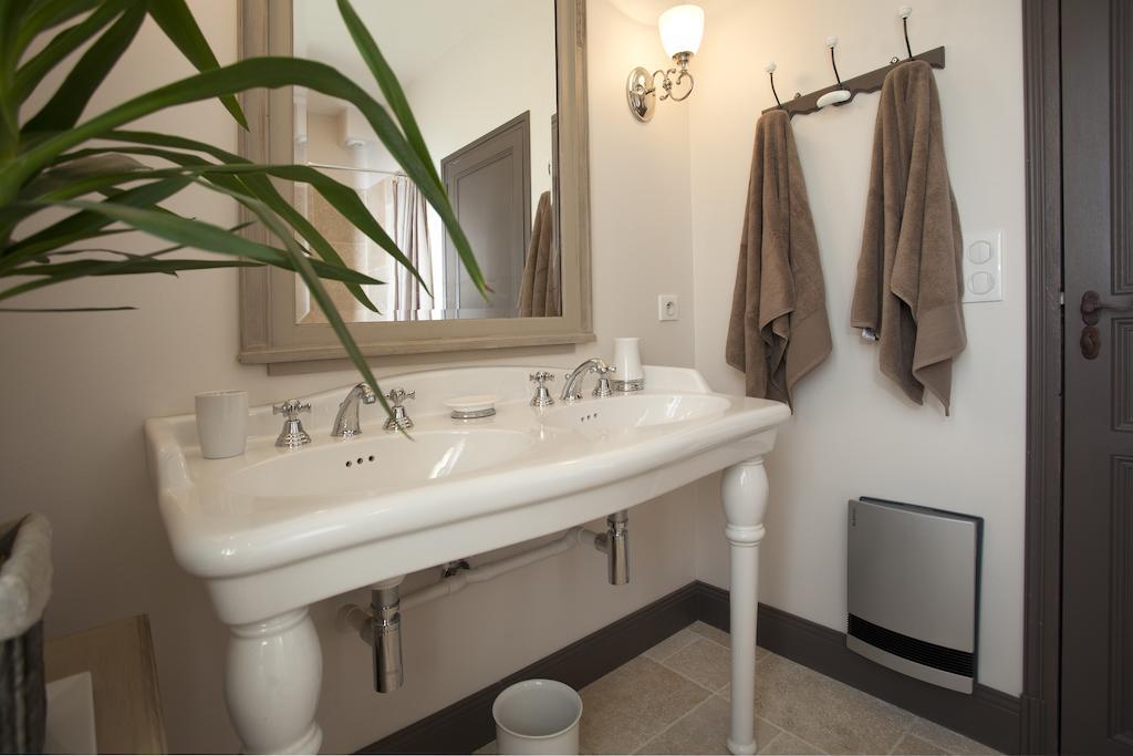 קונדום Maison D'Hotes De Charme Les Bruhasses חדר תמונה